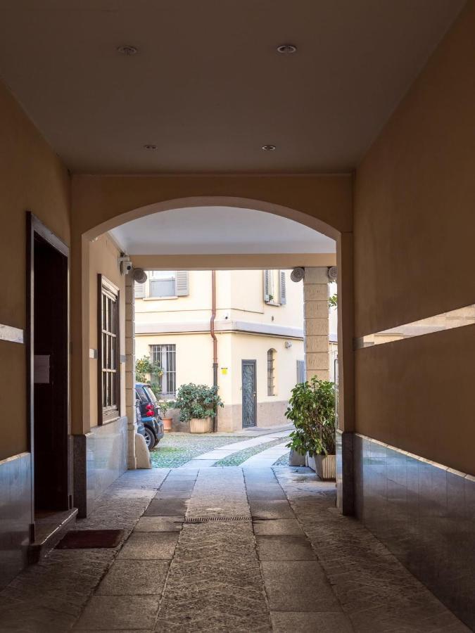The Best Rent - Studio Nearby Sant'Agostino Metro Milano Dış mekan fotoğraf